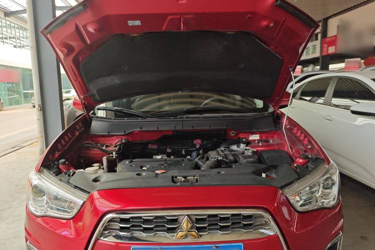 Used Mitsubishi ASX 2013 2.0L CVT Two-Wheel Drive Elite Edition Engine Bay
