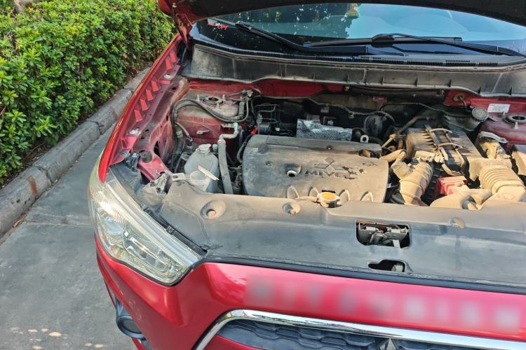 Used Mitsubishi ASX 2013 2.0L CVT Two-Wheel Drive Luxury Edition Engine Bay Right