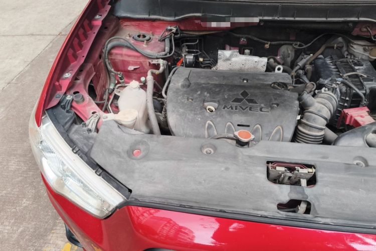 Used Mitsubishi ASX 2013 2.0L CVT Two-Wheel Drive Elite Edition Engine Bay Right