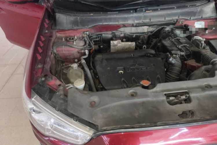 Used Mitsubishi ASX 2013 2.0L CVT Two-Wheel Drive Elite Edition Engine Bay Right