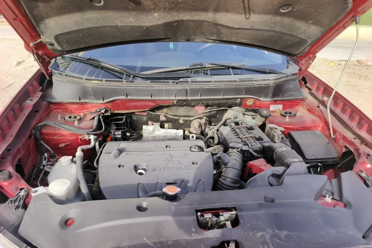 Used Mitsubishi ASX 2013 2.0L CVT Two-Wheel Drive Elite Edition Engine Bay