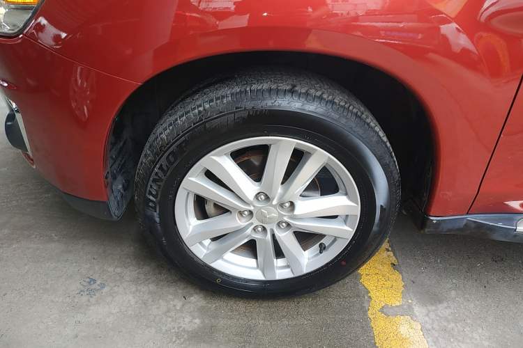 Used Mitsubishi ASX 2013 2.0L CVT Four-Wheel Drive Premium Edition Exterior 1