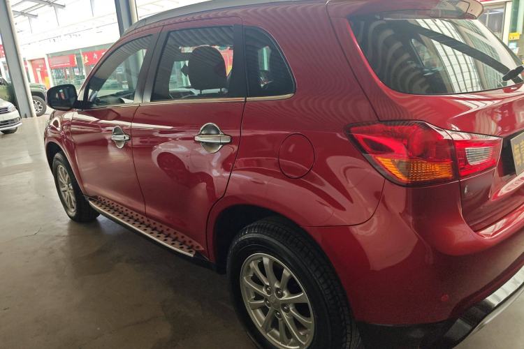 Used Mitsubishi ASX 2013 2.0L CVT Two-Wheel Drive Elite Edition Exterior 3