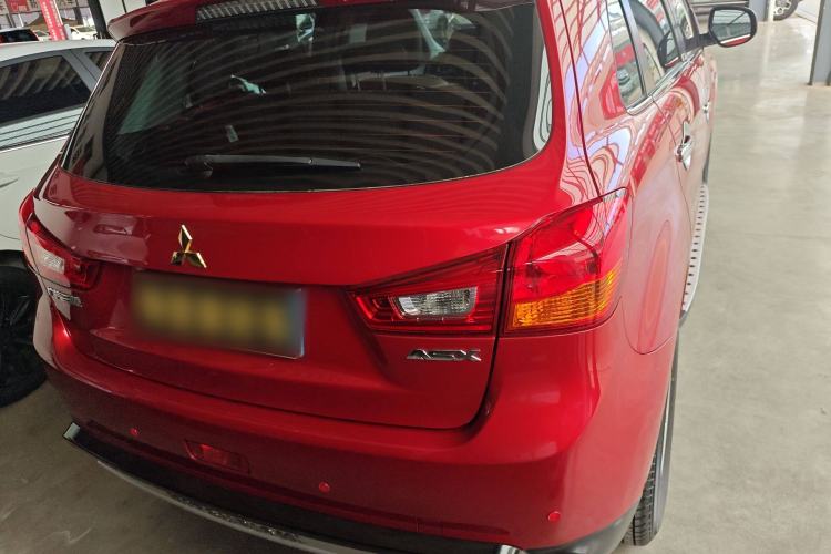 Used Mitsubishi ASX 2013 2.0L CVT Two-Wheel Drive Elite Edition Exterior 6