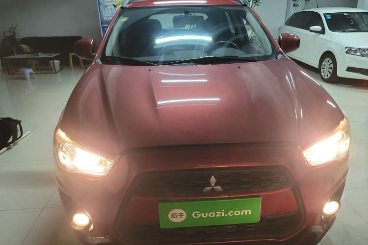 Used Mitsubishi ASX 2013 2.0L CVT Two-Wheel Drive Elite Edition Front