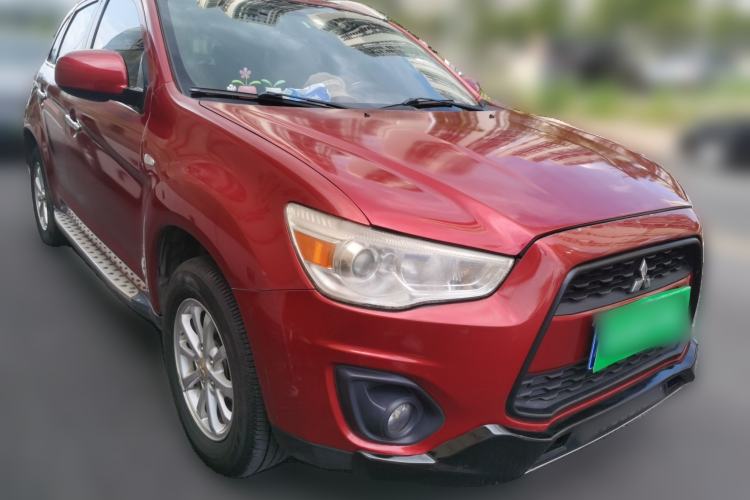 Used Mitsubishi ASX 2013 2.0L CVT Two-Wheel Drive Elite Edition Front Right 45 Deg