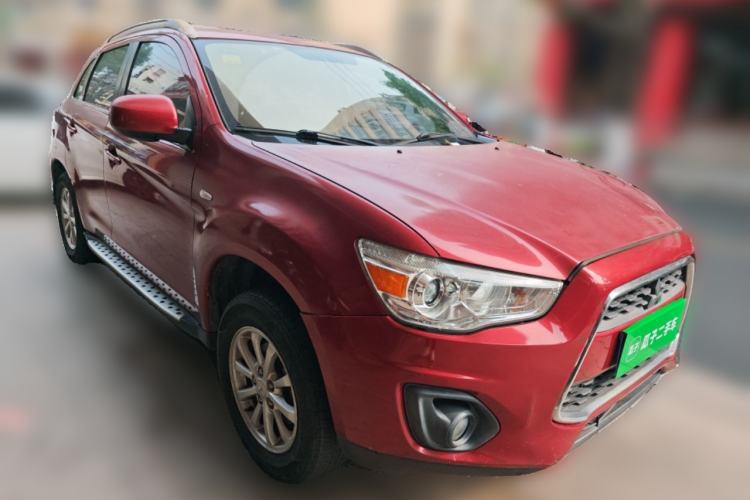 Used Mitsubishi ASX 2013 2.0L CVT Two-Wheel Drive Elite Edition Front Right 45 Deg