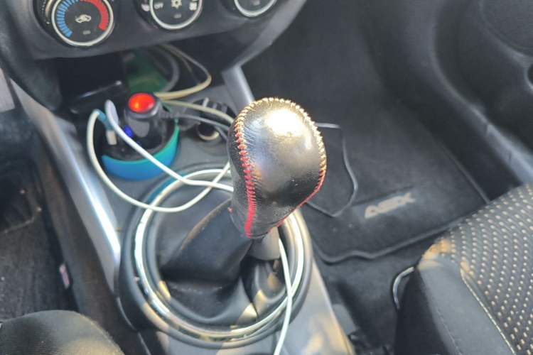 Used Mitsubishi ASX 2013 1.6L Manual Two-Wheel Drive Standard Edition Gear Lever
