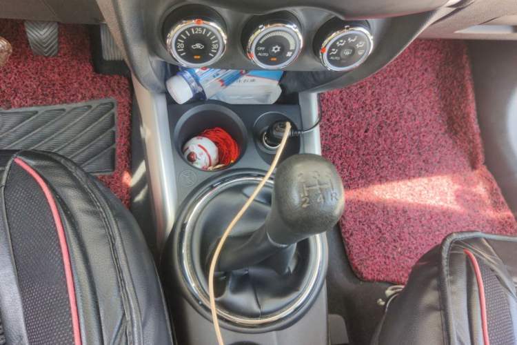 Used Mitsubishi ASX 2013 2.0L Manual Two-Wheel Drive Comfort Edition Gear Lever