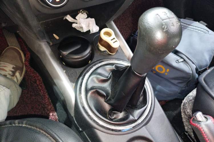 Used Mitsubishi ASX 2013 1.6L Manual Two-Wheel Drive Standard Edition Gear Lever