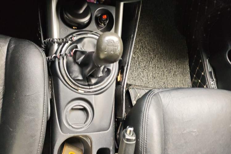 Used Mitsubishi ASX 2013 1.6L Manual Two-Wheel Drive Standard Edition Gear Lever