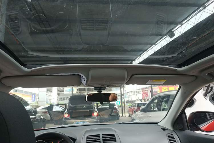 Used Mitsubishi ASX 2013 2.0L CVT Four-Wheel Drive Premium Edition Headliner