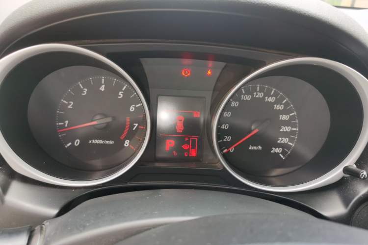 Used Mitsubishi ASX 2013 2.0L CVT Two-Wheel Drive Elite Edition Instrument Cluster