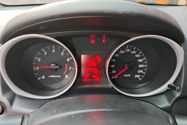 Used Mitsubishi ASX 2013 2.0L CVT Two-Wheel Drive Elite Edition Instrument Cluster