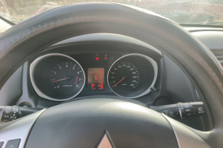 Used Mitsubishi ASX 2013 2.0L CVT Two-Wheel Drive Elite Edition Instrument Cluster