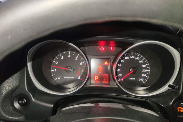 Used Mitsubishi ASX 2013 2.0L CVT Two-Wheel Drive Elite Edition Instrument Cluster