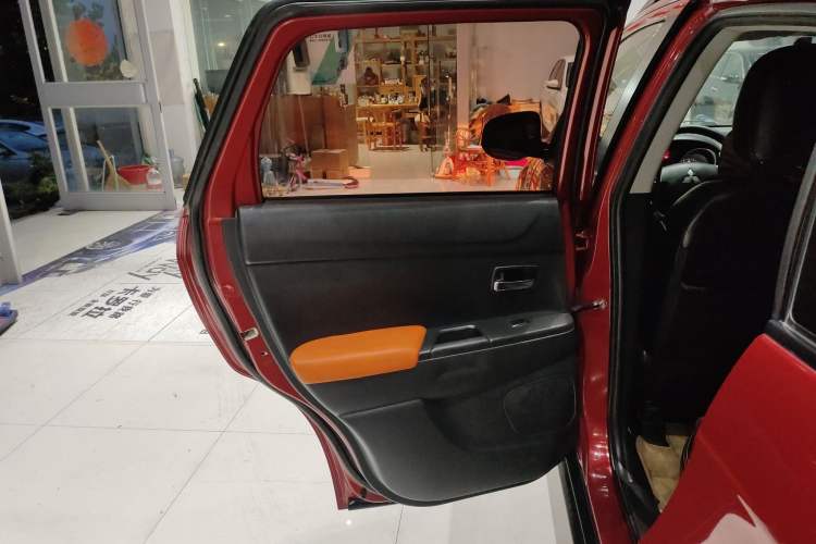 Used Mitsubishi ASX 2013 1.6L Manual Two-Wheel Drive Standard Edition Interior 8