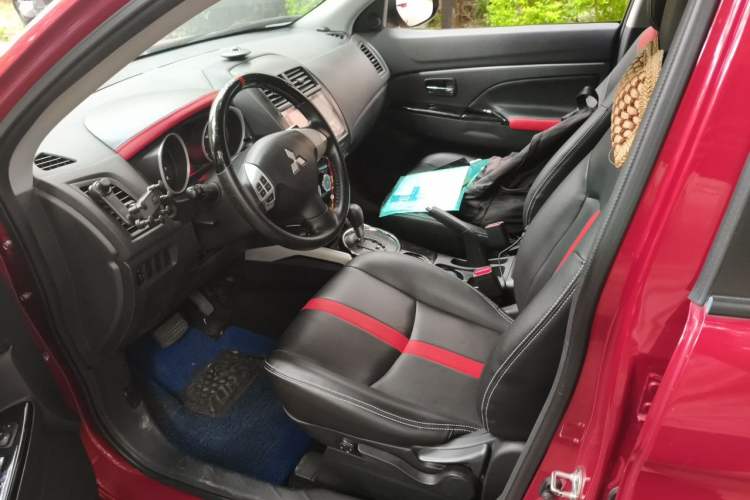 Used Mitsubishi ASX 2013 2.0L CVT Two-Wheel Drive Elite Edition Left Front Seat