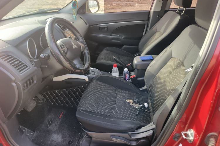 Used Mitsubishi ASX 2013 2.0L CVT Two-Wheel Drive Elite Edition Left Front Seat