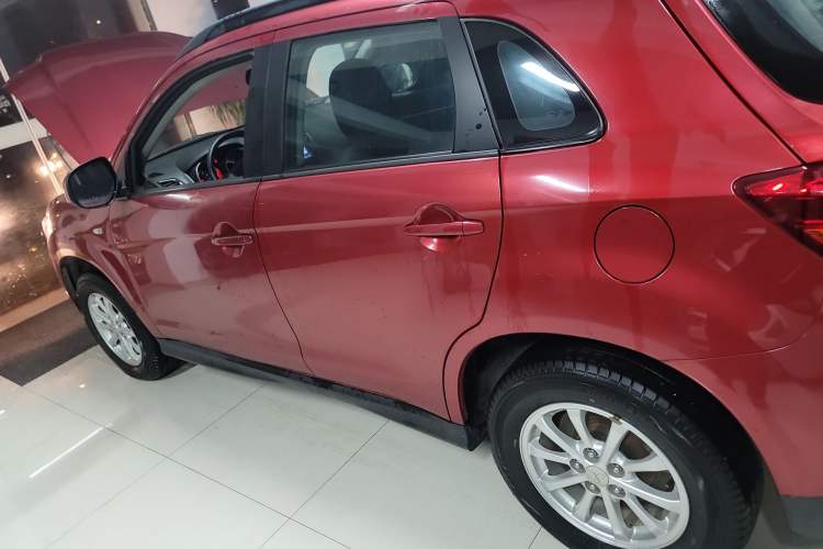 Used Mitsubishi ASX 2013 2.0L CVT Two-Wheel Drive Elite Edition Left Side