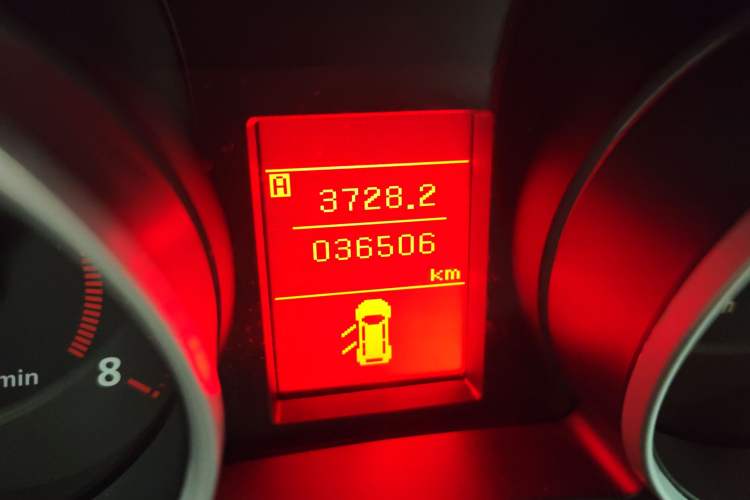 Used Mitsubishi ASX 2013 2.0L CVT Two-Wheel Drive Elite Edition Odometer Close Up