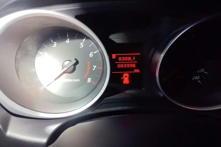 Used Mitsubishi ASX 2013 2.0L CVT Two-Wheel Drive Elite Edition Odometer Close Up