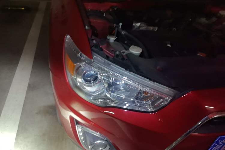 Used Mitsubishi ASX 2013 2.0L CVT Two-Wheel Drive Elite Edition Right Front Headlight