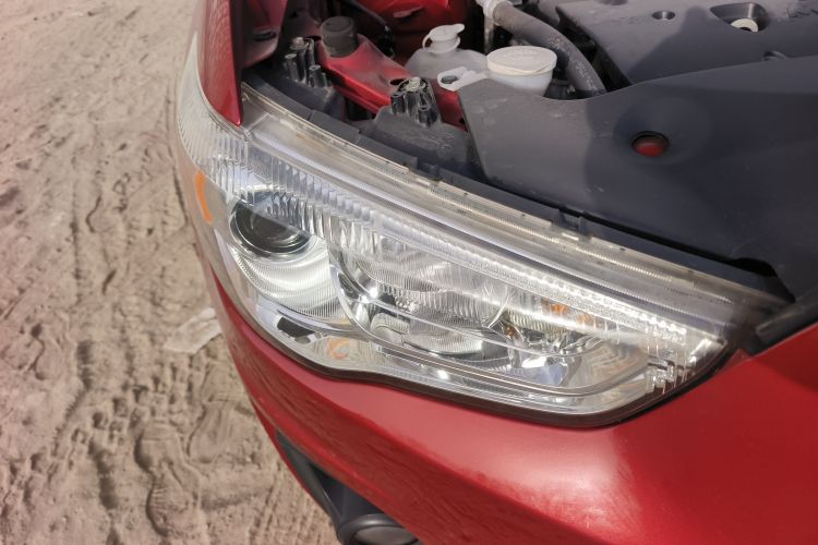 Used Mitsubishi ASX 2013 2.0L CVT Two-Wheel Drive Elite Edition Right Front Headlight