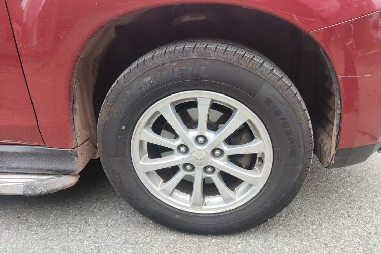 Used Mitsubishi ASX 2013 2.0L CVT Two-Wheel Drive Elite Edition Right Front Wheel Hub