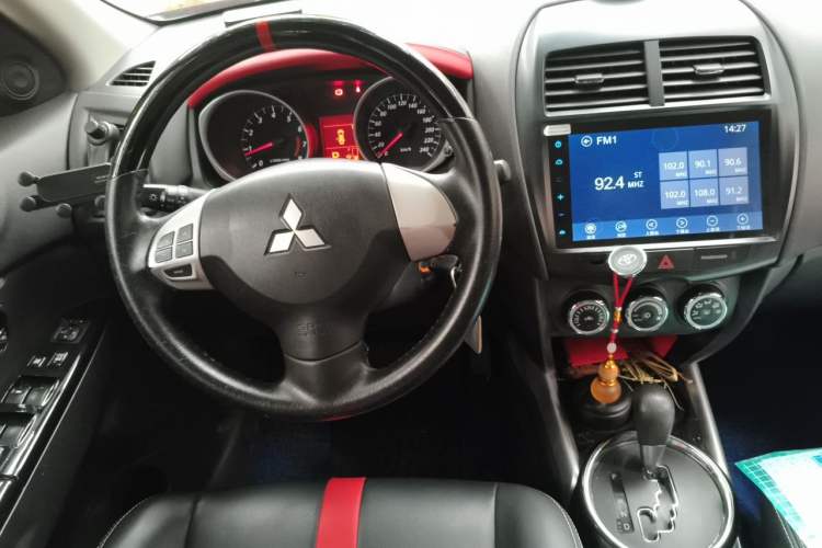 Used Mitsubishi ASX 2013 2.0L CVT Two-Wheel Drive Elite Edition Steering Wheel
