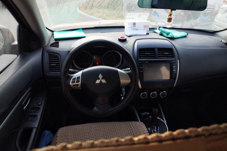 Used Mitsubishi ASX 2013 2.0L CVT Two-Wheel Drive Elite Edition Steering Wheel