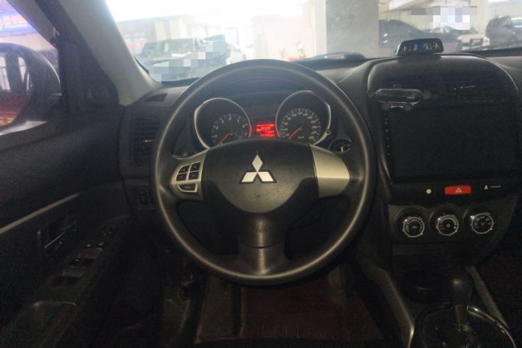 Used Mitsubishi ASX 2013 2.0L CVT Two-Wheel Drive Elite Edition Steering Wheel