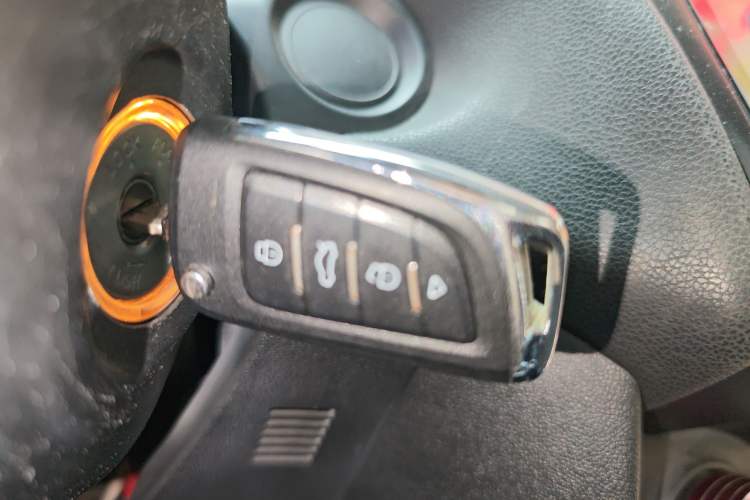 Used Mitsubishi ASX 2013 2.0L CVT Two-Wheel Drive Elite Edition Vehicle Key