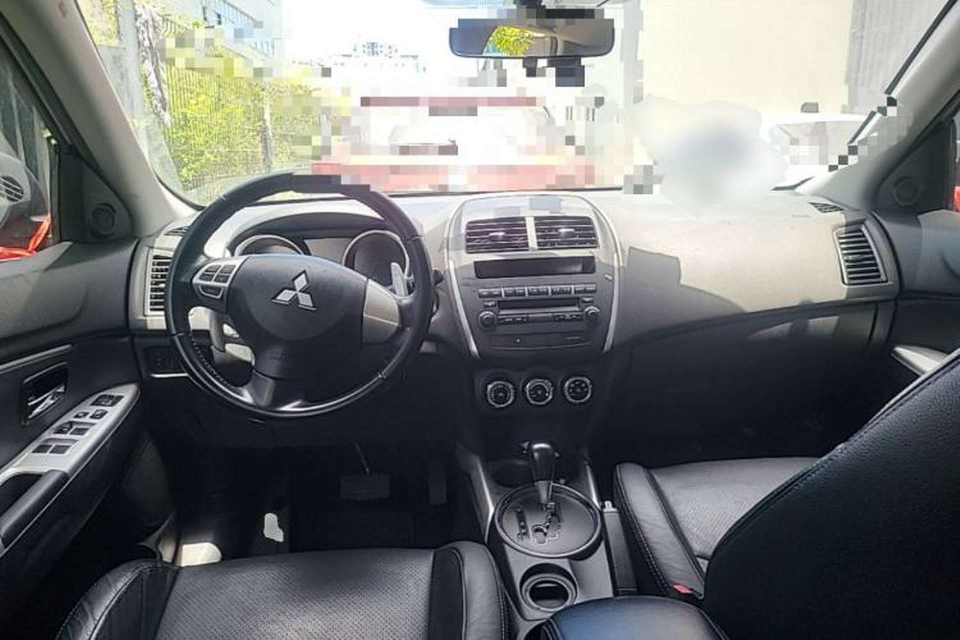 Used Mitsubishi ASX 2013 2.0L CVT Two-Wheel Drive Luxury Edition Center Console