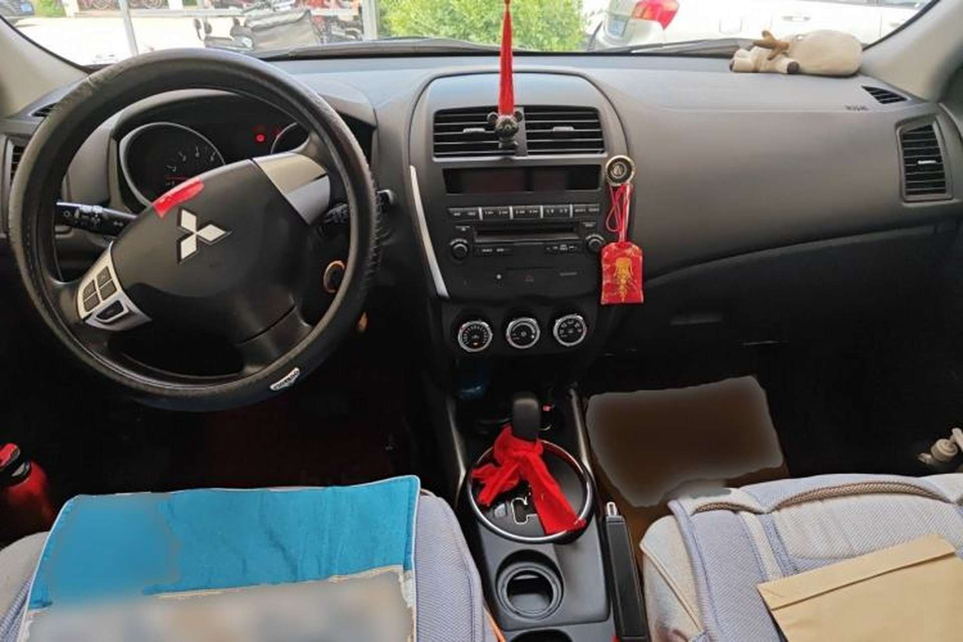 Used Mitsubishi ASX 2013 2.0L CVT Two-Wheel Drive Elite Edition Center Console