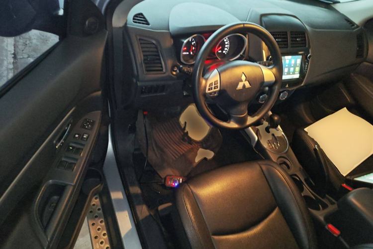 Used Mitsubishi ASX 2013 2.0L CVT Two-Wheel Drive Elite Edition Driver Seat