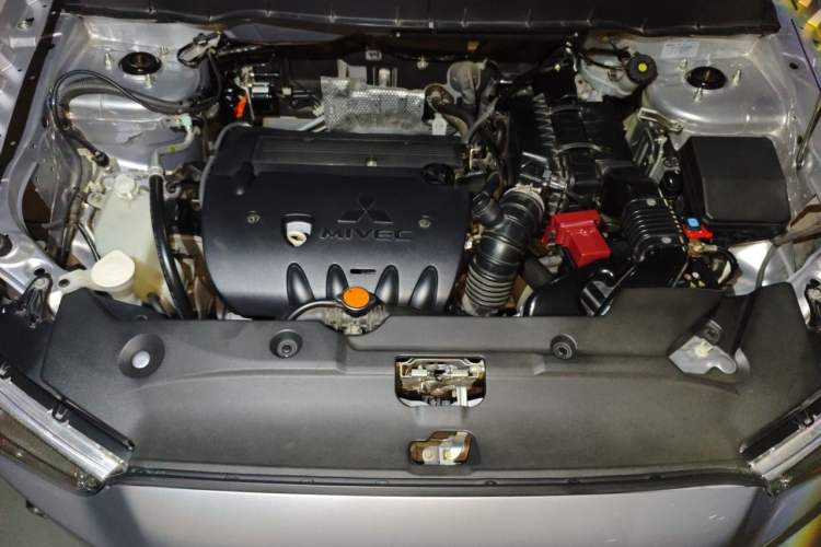 Used Mitsubishi ASX 2013 2.0L CVT Two-Wheel Drive Luxury Edition Engine Bay