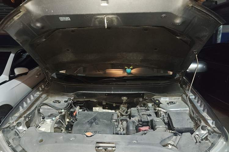 Used Mitsubishi ASX 2013 1.6L Manual Two-Wheel Drive Standard Edition Engine Bay
