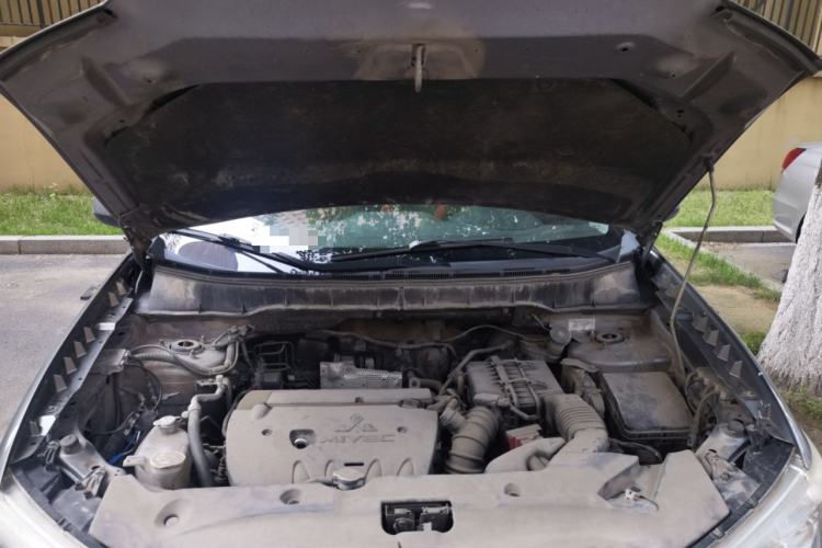 Used Mitsubishi ASX 2013 2.0L CVT Four-Wheel Drive Premium Edition Engine Bay