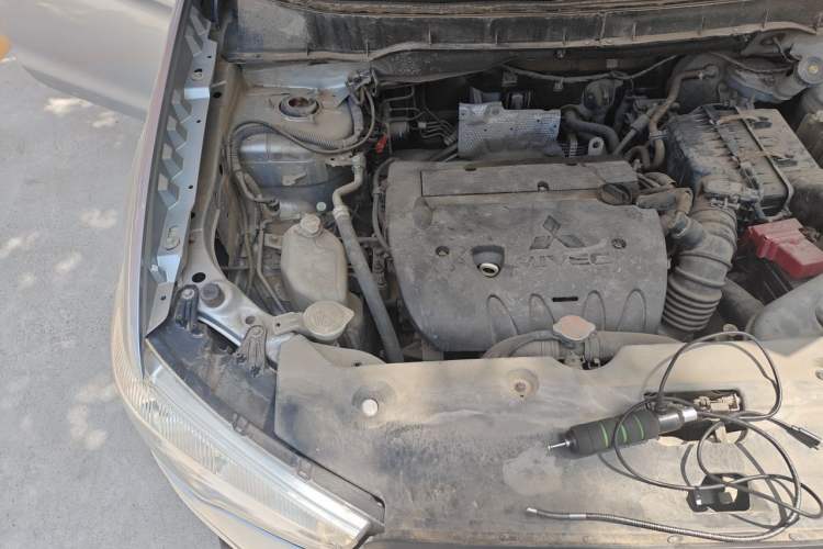 Used Mitsubishi ASX 2013 2.0L CVT Two-Wheel Drive Elite Edition Engine Bay Right