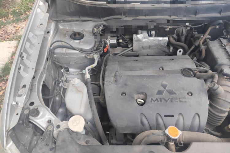 Used Mitsubishi ASX 2013 2.0L CVT 4x4 Flagship Edition Engine Bay Right