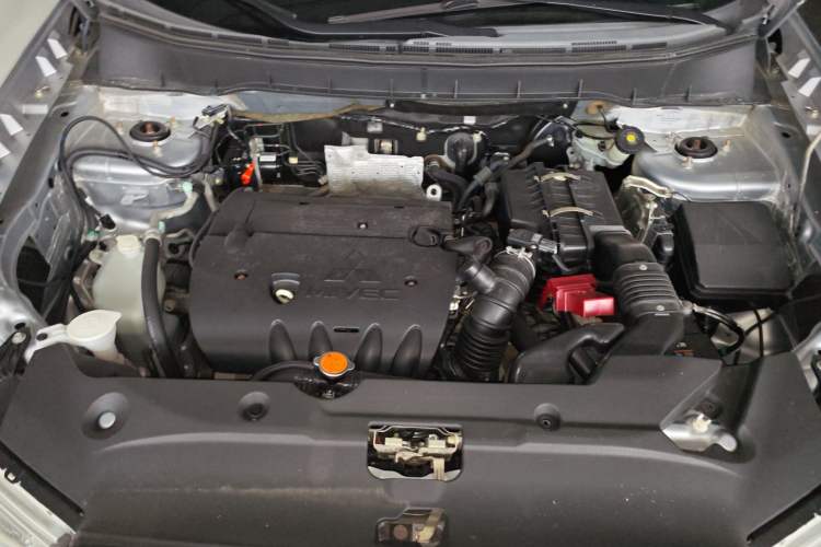 Used Mitsubishi ASX 2013 2.0L CVT Two-Wheel Drive Elite Edition Engine Bay