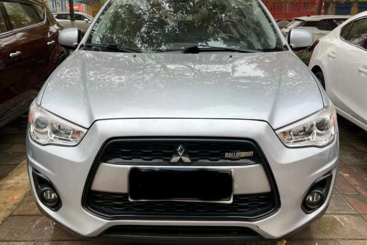 Used Mitsubishi ASX 2013 2.0L CVT Two-Wheel Drive Elite Edition Exterior 1