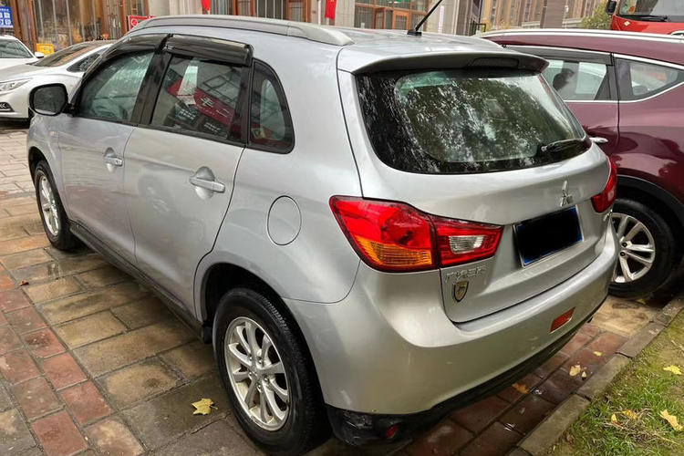 Used Mitsubishi ASX 2013 2.0L CVT Two-Wheel Drive Elite Edition Exterior 2