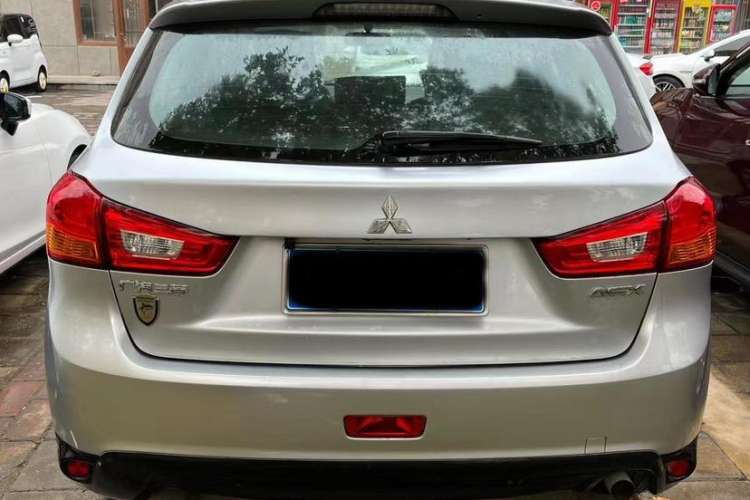 Used Mitsubishi ASX 2013 2.0L CVT Two-Wheel Drive Elite Edition Exterior 3