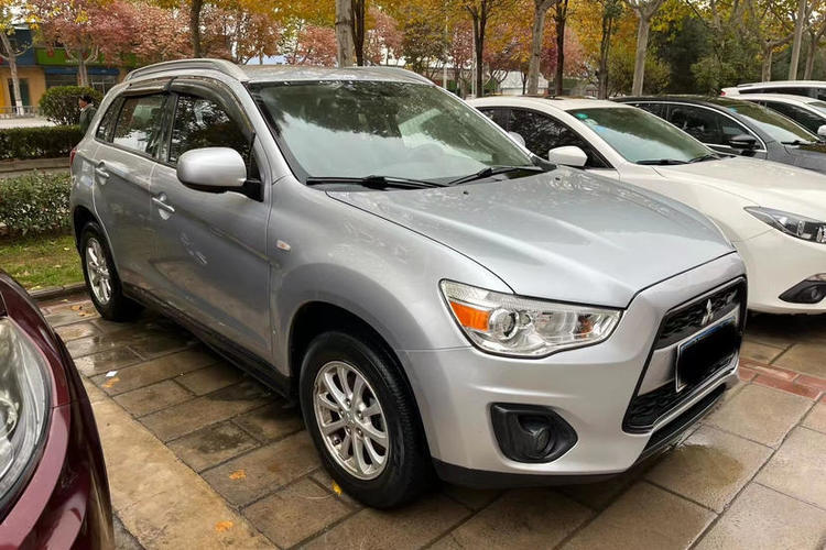 Used Mitsubishi ASX 2013 2.0L CVT Two-Wheel Drive Elite Edition Exterior 4