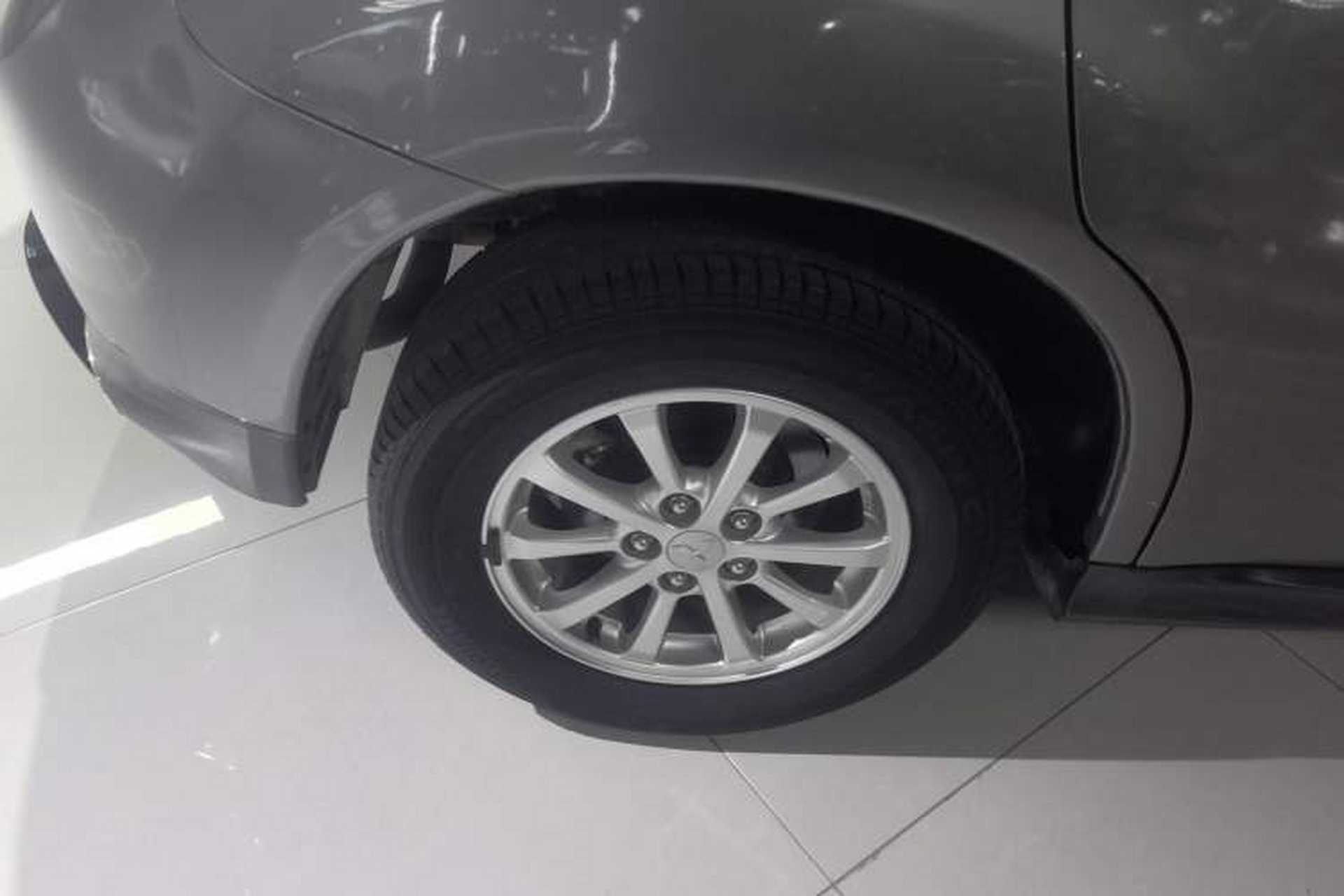 Used Mitsubishi ASX 2013 2.0L CVT Two-Wheel Drive Elite Edition Exterior 5
