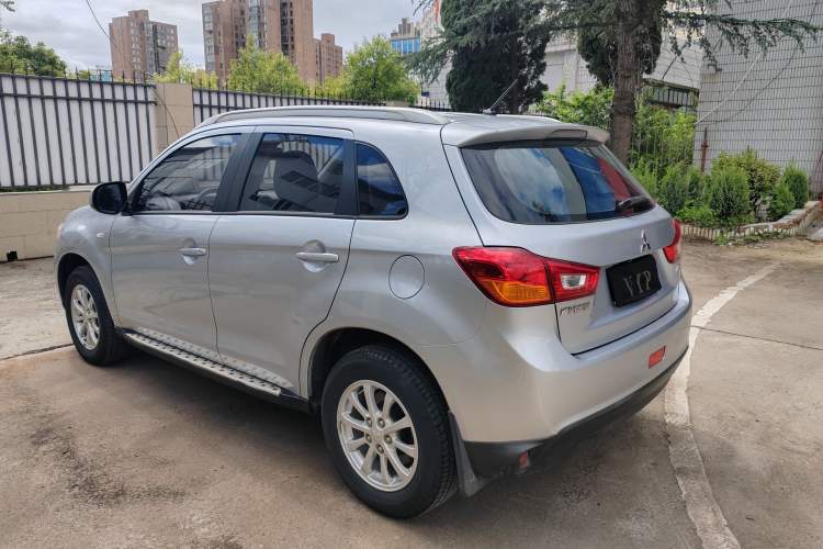 Used Mitsubishi ASX 2013 2.0L CVT Two-Wheel Drive Elite Edition Exterior 7