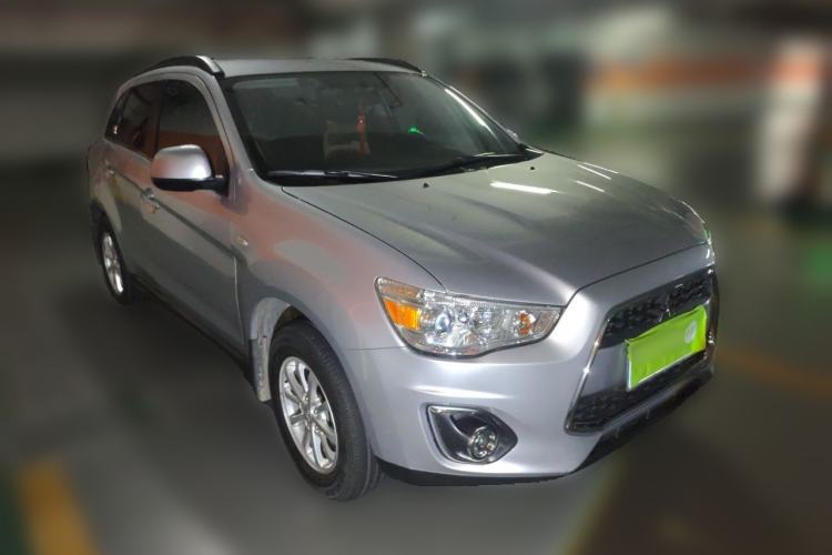 Used Mitsubishi ASX 2013 2.0L CVT Two-Wheel Drive Luxury Edition Front Right 45 Deg