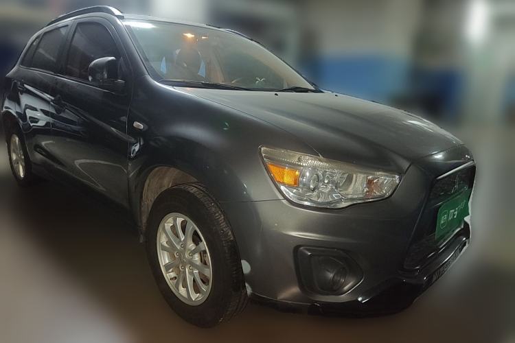 Used Mitsubishi ASX 2013 1.6L Manual Two-Wheel Drive Standard Edition Front Right 45 Deg